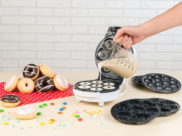 Mahtava 3in1-donitsi-, cupcake- ja kakkutikkarikone