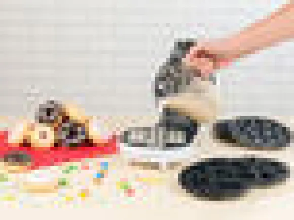 Mahtava 3in1-donitsi-, cupcake- ja kakkutikkarikone