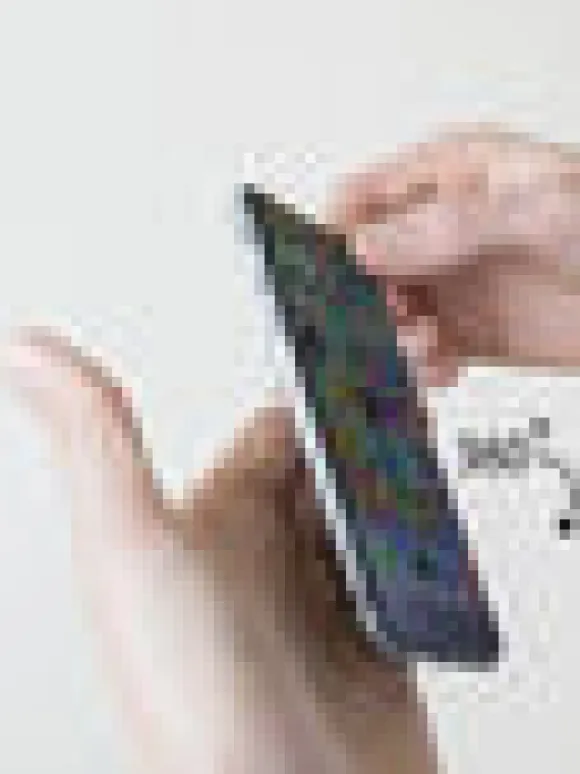 Sormiin sopiva selfie-pidike